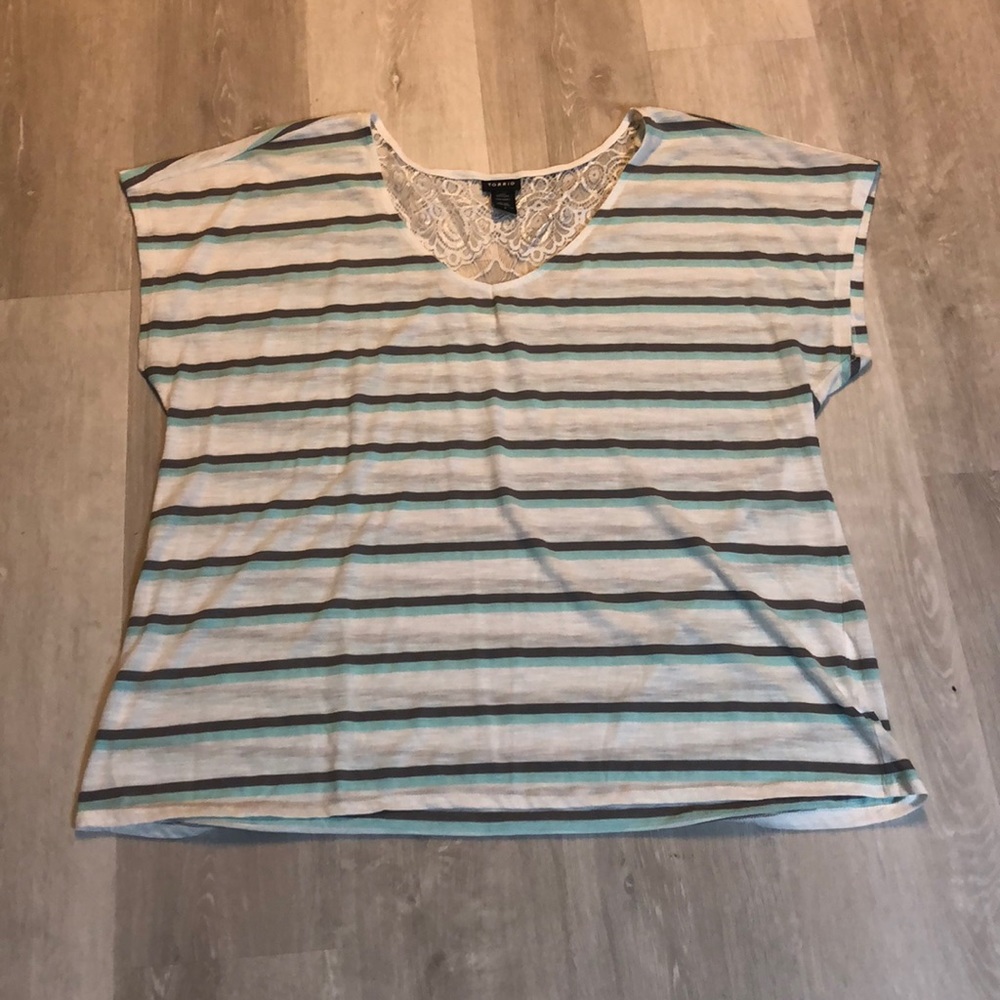 Stripped T-Shirt with lace detail